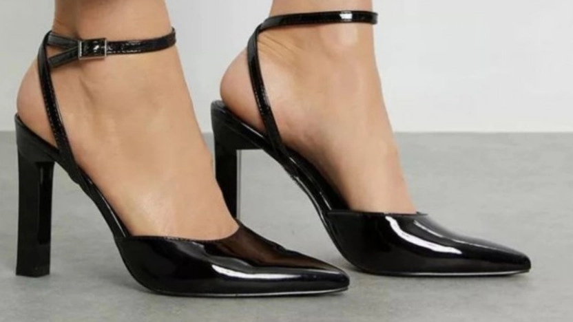 All kinds of women's shoe models