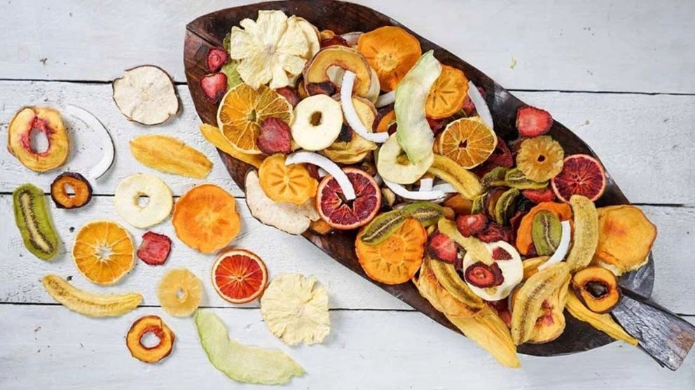Production of dried fruit and Hanan food products in North Khorasan