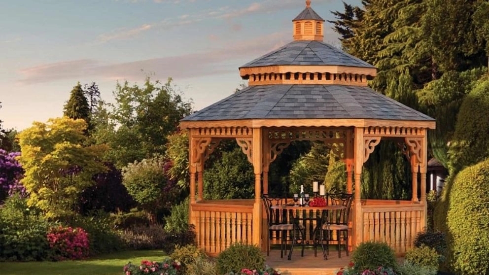 Construction of wooden pavilions of Nilvana Green Space Group in Tehran