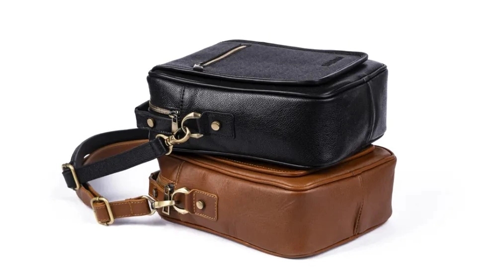 Men's natural leather crossbody bag