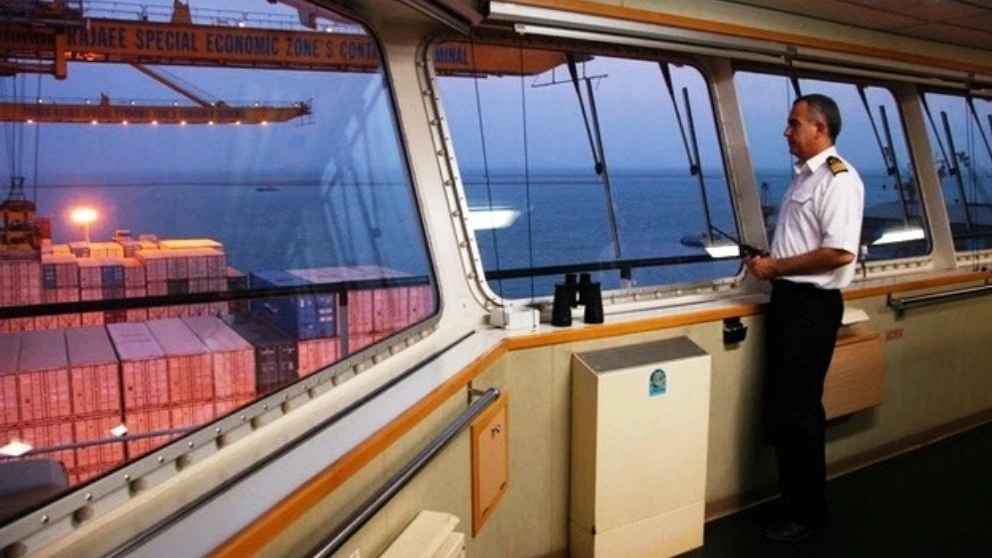 What are the benefits of being a sailor?