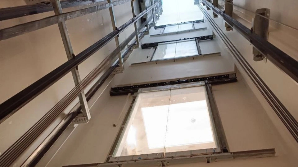 Production of cabin, installation, commissioning and repair of Badamiar elevator in Tabriz