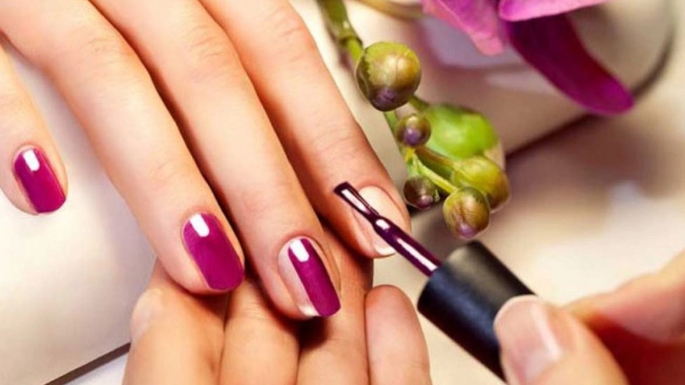 Ways to care for nails after implantation