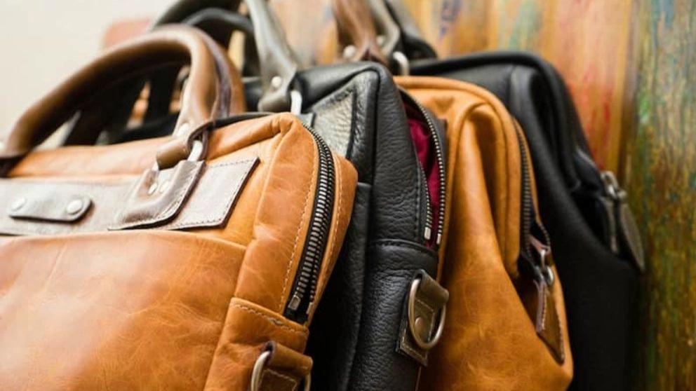 An overview of the history of the creation of the bag and its change over time