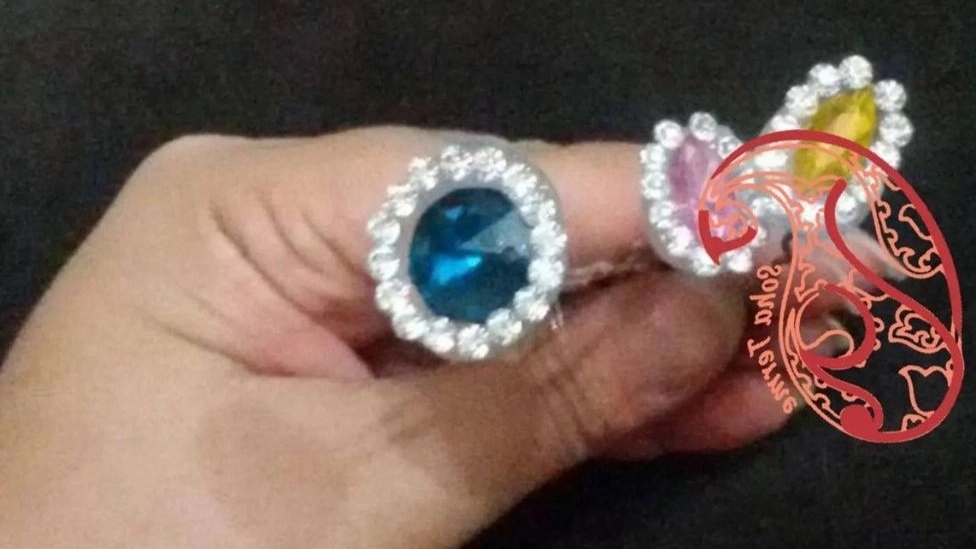 Decorative stones