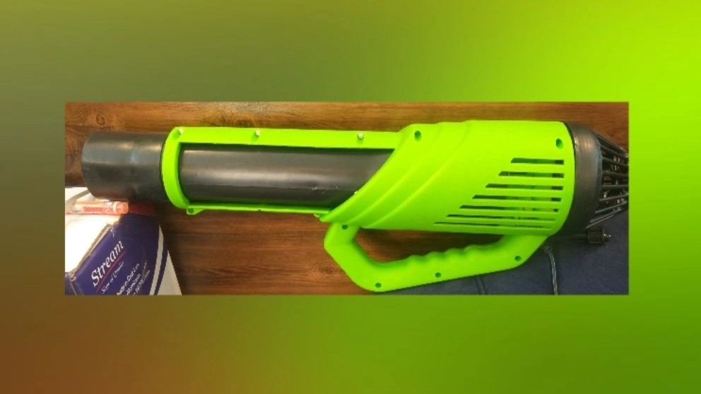 Rechargeable sprayer misting attachment