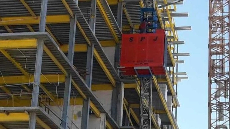Sale and installation of Kian tower crane and workshop elevator in Tehran