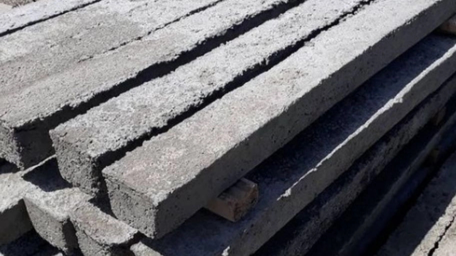 Production of sufficient concrete fence base in Lahijan, Gilan