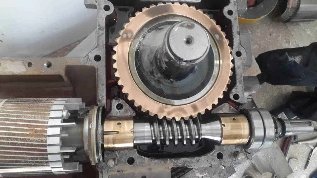 Repair of Abdulahi elevator motor in Isfahan