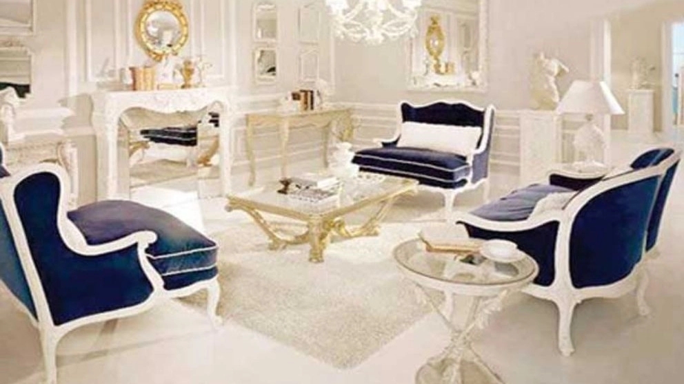 The difference between a comfortable sofa and a classic and royal one