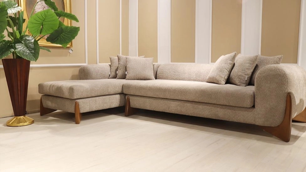 What are the characteristics of a good sofa?