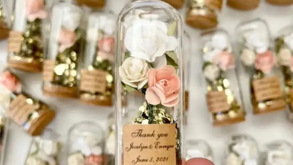 Points to consider when choosing wedding gifts