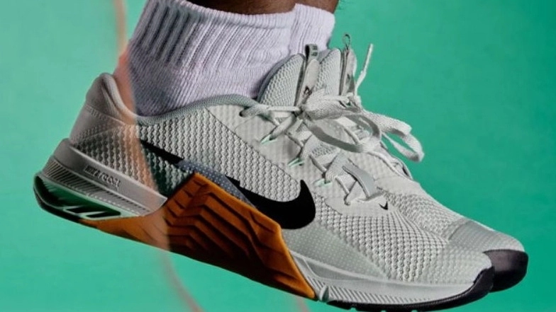 Familiarity with all types of sports shoes