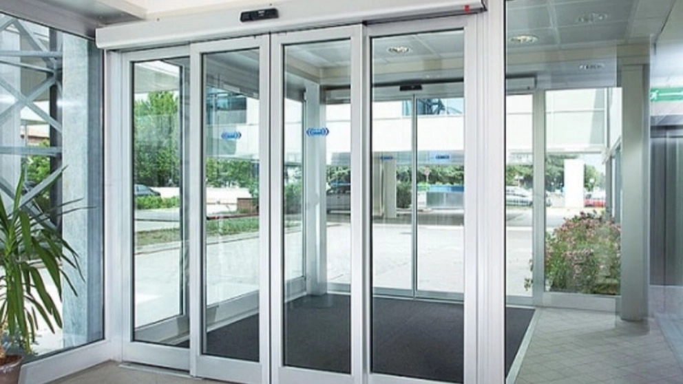 Installation and implementation of automatic doors and Sam Darb CCTV cameras in Tehran