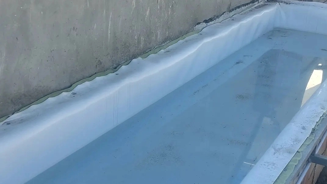 Geomembrane insulation contracting in Jamshidenhal