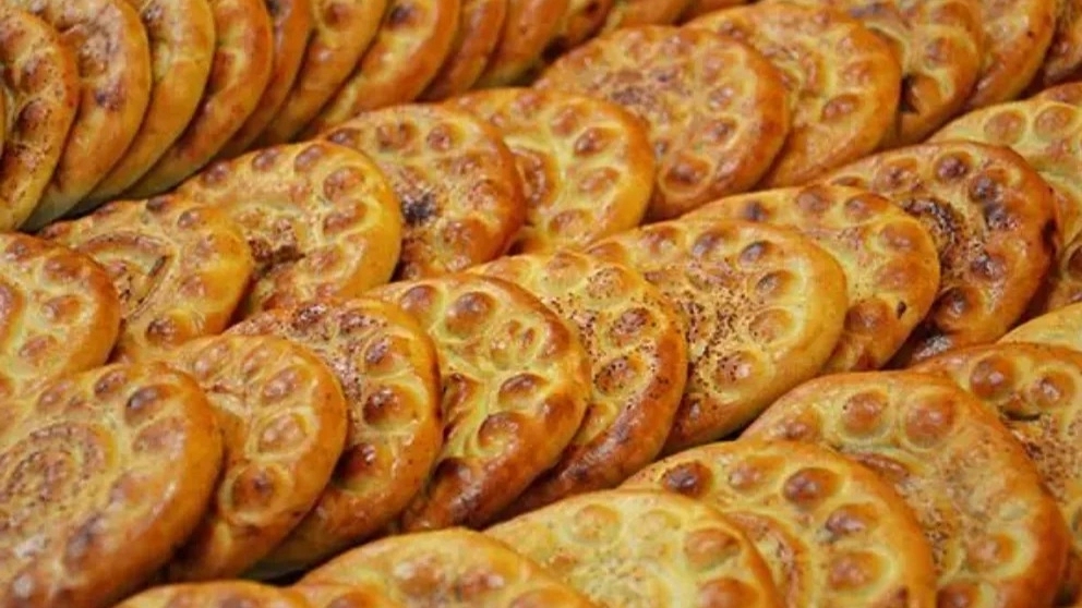 Fomen traditional cookies, souvenirs of the north, in Hiva's cookie maker
