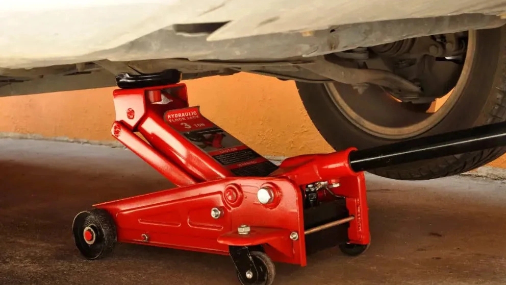 What is a heavy machine jack?