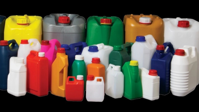 Manufacturer of all kinds of gallons of industrial doors of Afra Polymer Alborz company in Shahriar Karaj