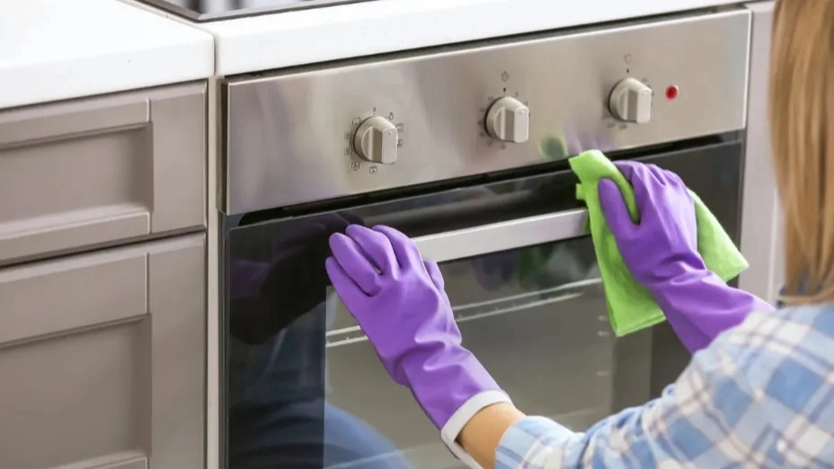 How to clean steel and silver electrical appliances