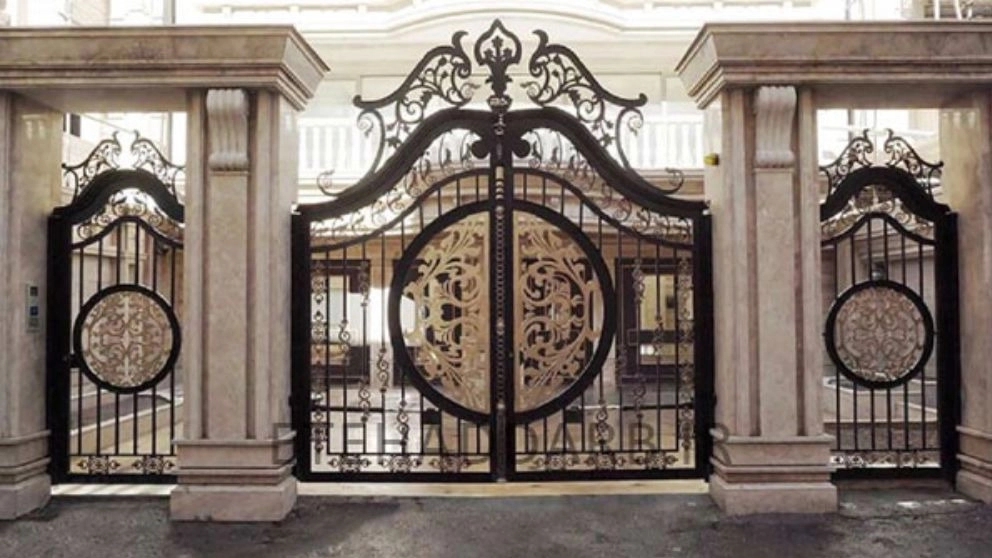 Nima Darb, design and construction of garden gate for villa yard and parking lot in Karaj