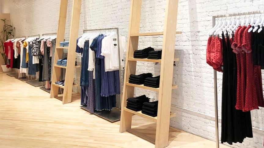 Sale of men's and women's clothes in Dennis shopping center in Rasht