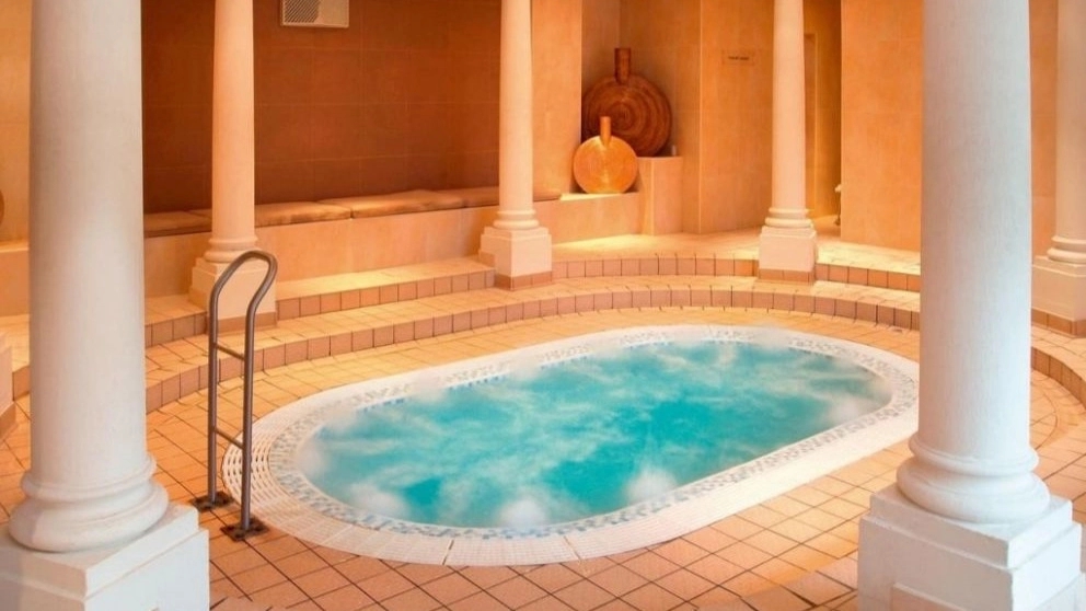 Benefits of sauna and jacuzzi