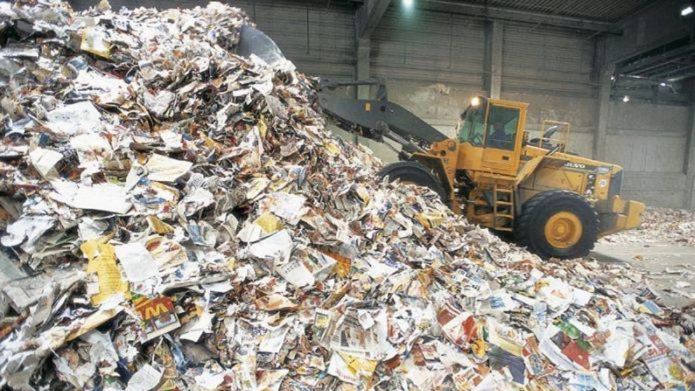 Benefits of recycling paper and cardboard