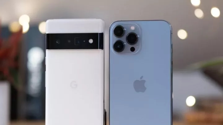 What are the differences between Android and iOS?