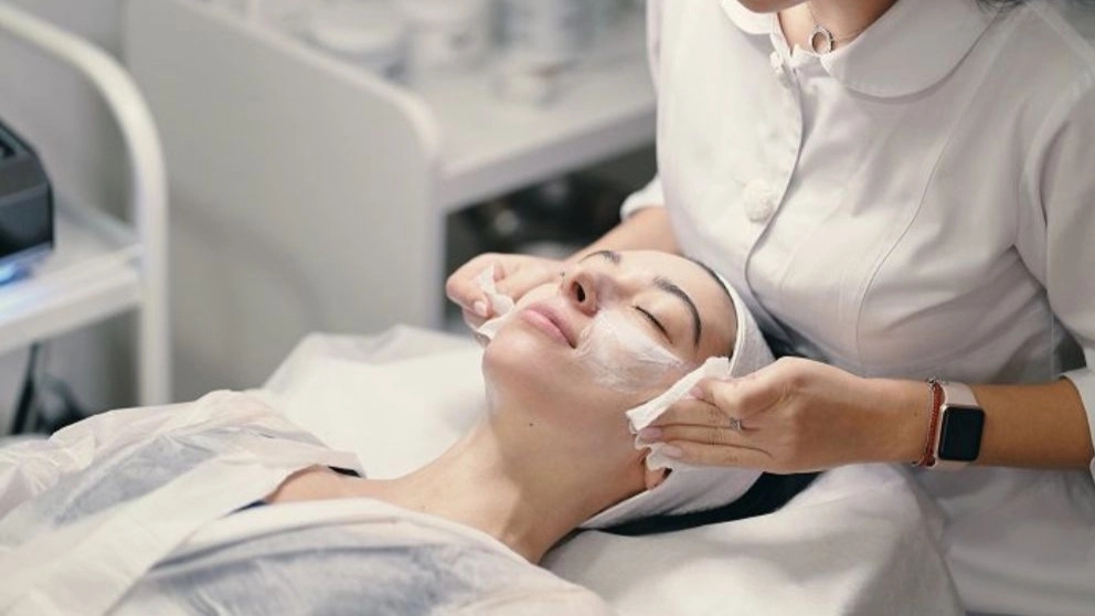 Neil Maryam Razavi beauty clinic in Mehrshahr Karaj
