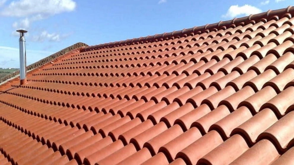Implementation of the roof of Azadegan, Tehran