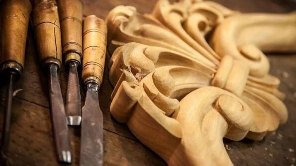 Necessary and important tools for making attractive and spectacular wooden crafts