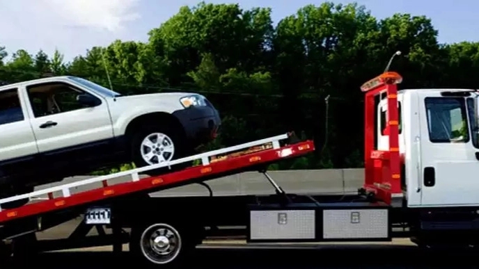 Emdad-hodrov, a crane truck, Majid Khodabande, the revolution, in Hashtgerd