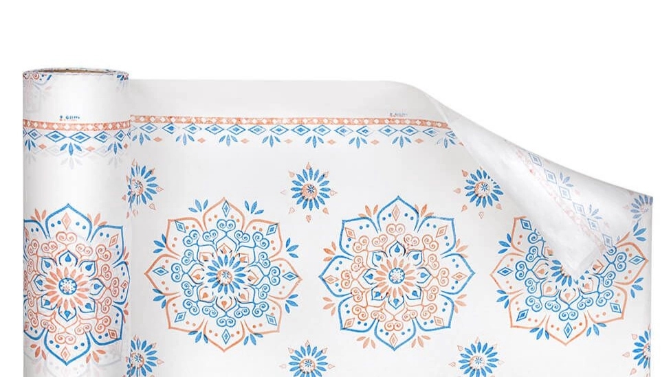 Manufacture and sale of the roll-to-roll disposable tablecloth machine of Novin Sanat in Mahabad