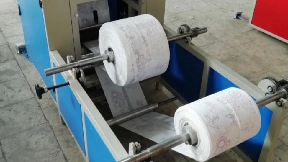 Advantages, disadvantages of table roll machine