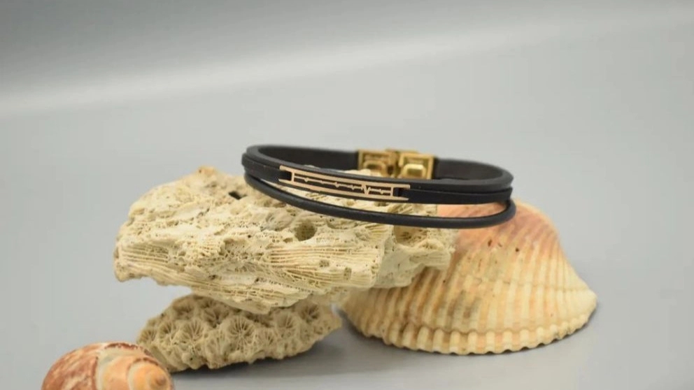 Manufacture and sale of all kinds of gold Benjamin Gallery in Tehran