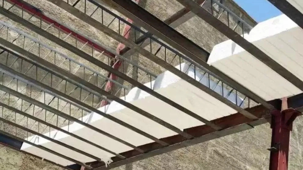 Implementation of Khosravi's metal frame and beam roof in Qom