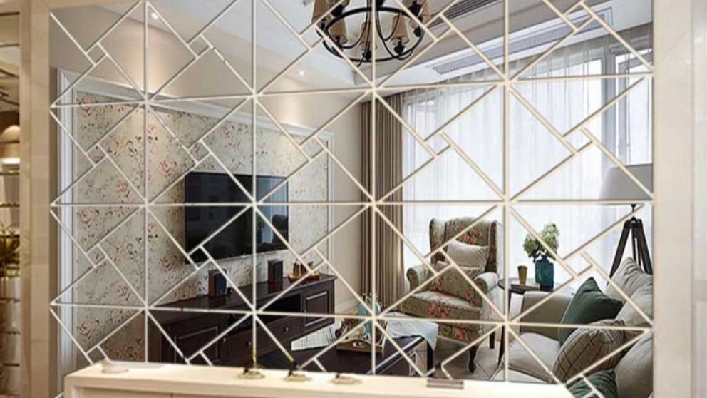 The effect of the decorative mirror on the beautification of the home
