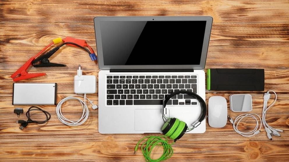 Sale and repair of all kinds of laptops and huge digital accessories in Golsar Rasht