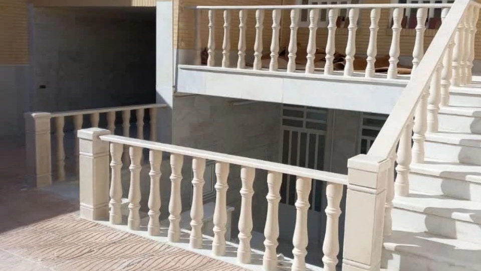 Installation and sale of Sadeghi stone fence in Yazd