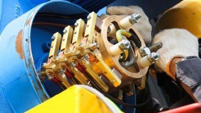 Familiarity with the maintenance and repair of cranes