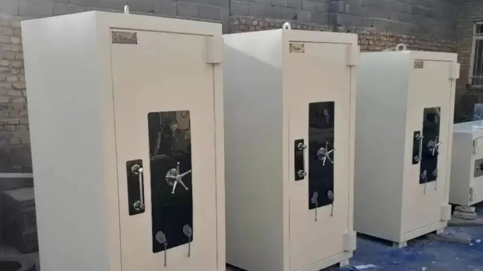The use of safes in different situations