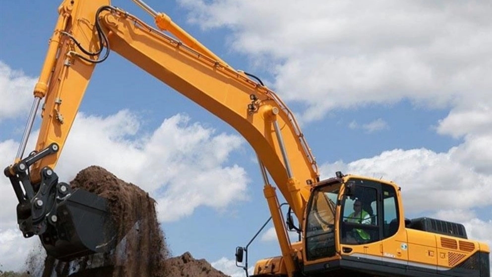 Importer of all kinds of shovels and heavy machinery for Sadeghi road construction in Urmia
