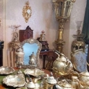Buying and selling of Yuna Samsari antiques in Tehran