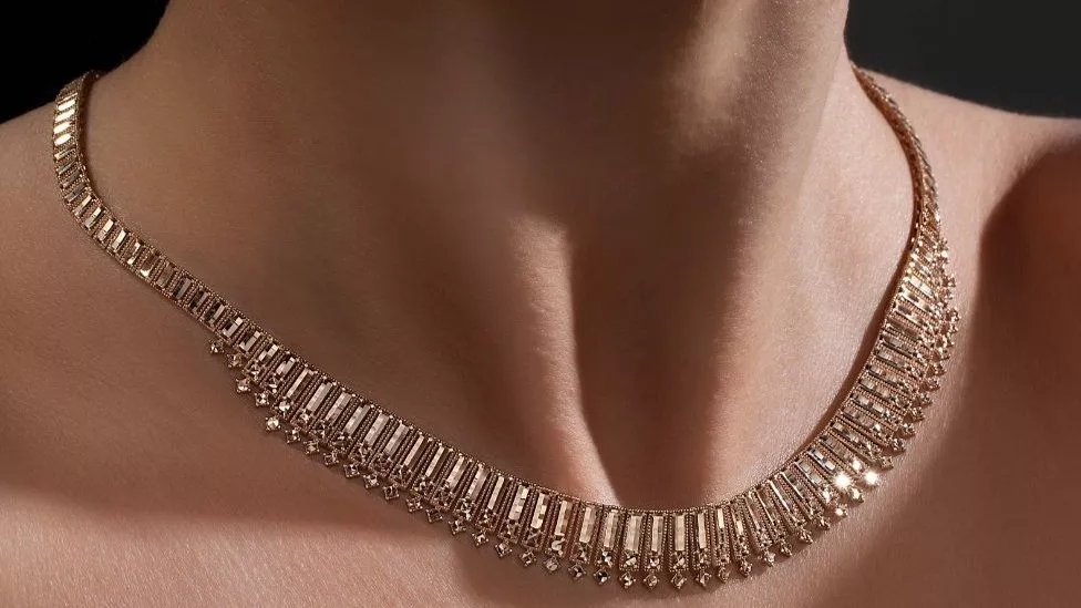 راهنمای جامع نگهداری از طلا و جواهرات