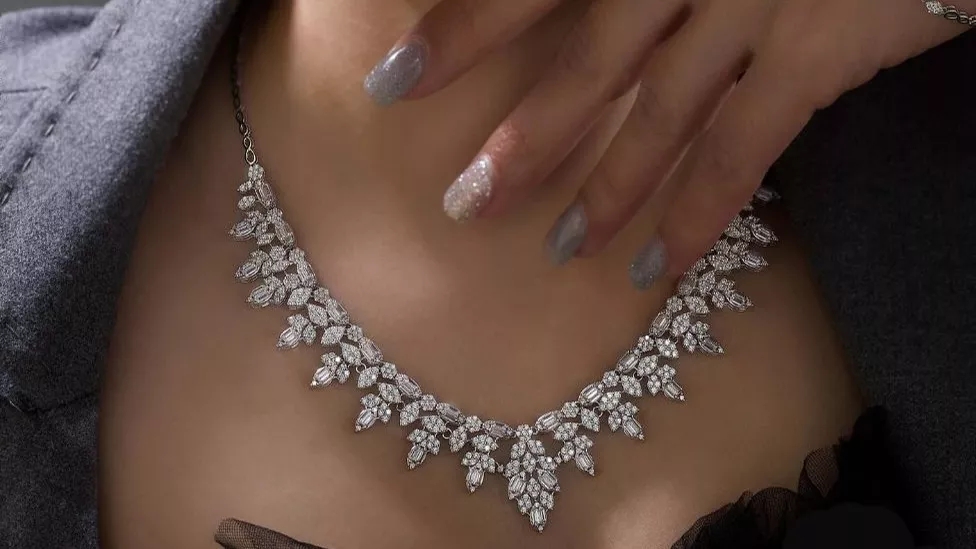 A comprehensive guide to maintaining gold and jewelry