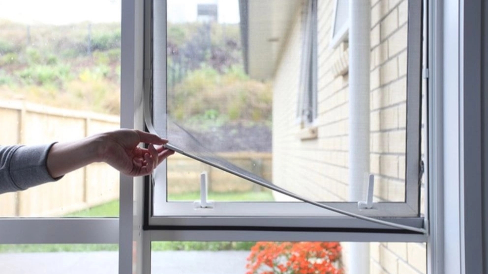 Different types of window nets