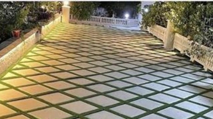 The difference between polymer mosaic and natural stone