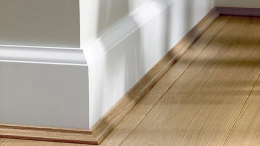 Where is white cornice used?