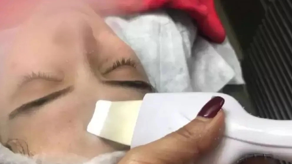 Samila beauty salon and school in Amol