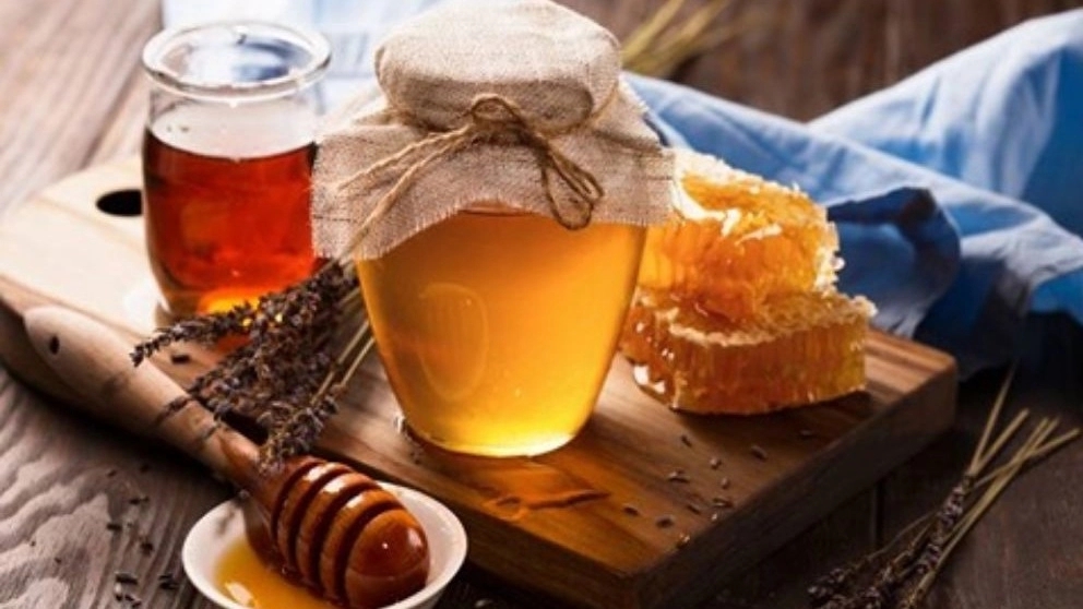Rostami honey, buying and selling natural forest mountain honey in Tehran